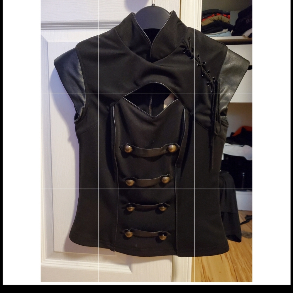 Hell Bunny military top